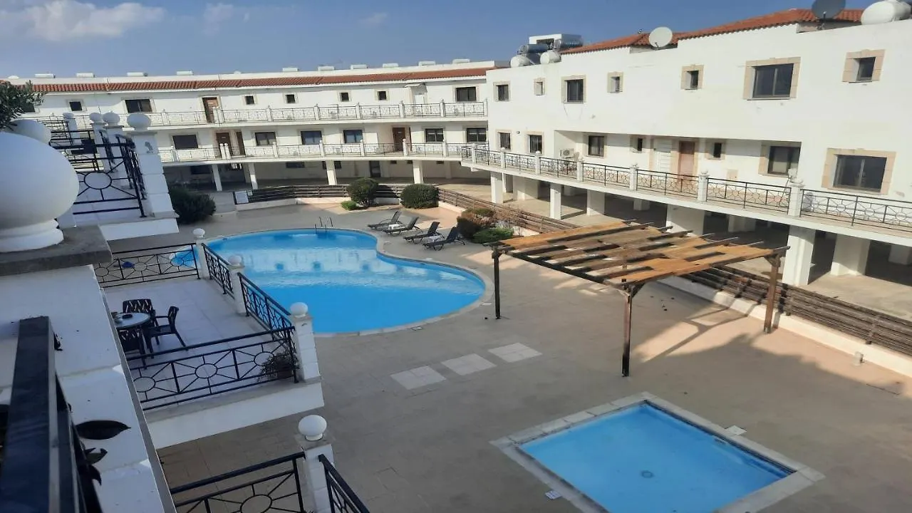 Lägenhet Paramount Gardens Resorts C201 Larnaca Cypern