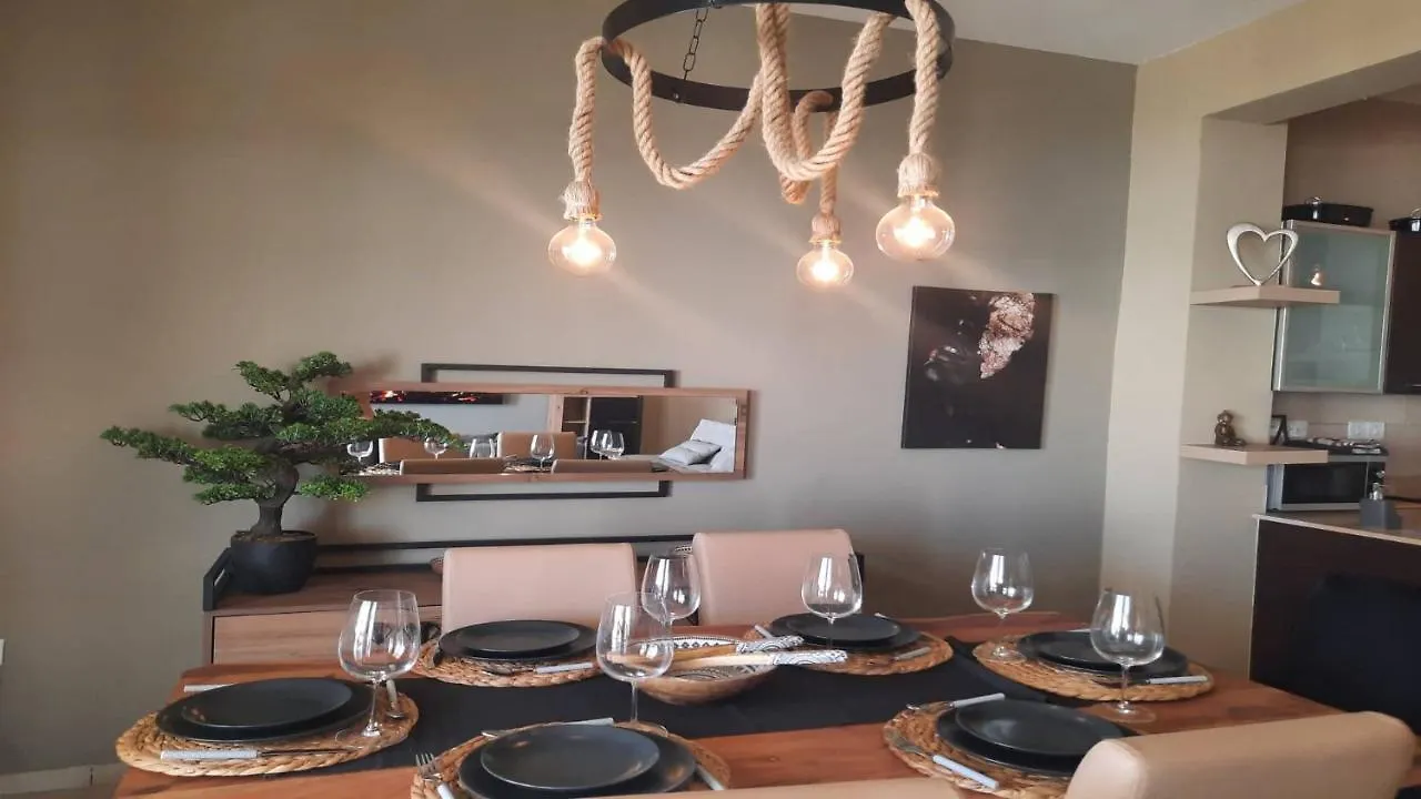 Paramount Gardens Resorts C201 라르나카
